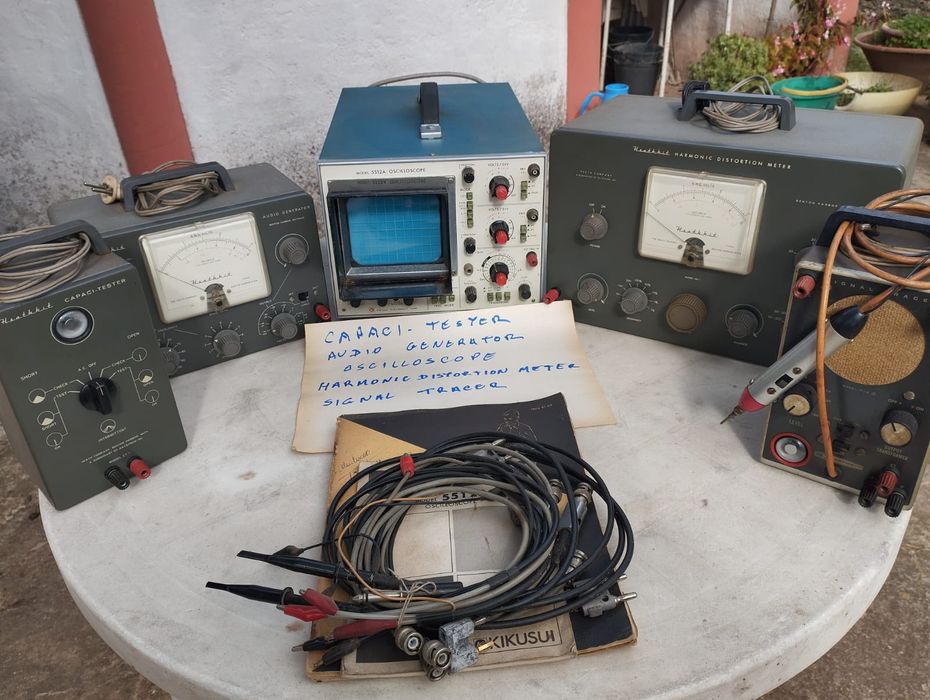 Aparelhos antigos mas a funcionar