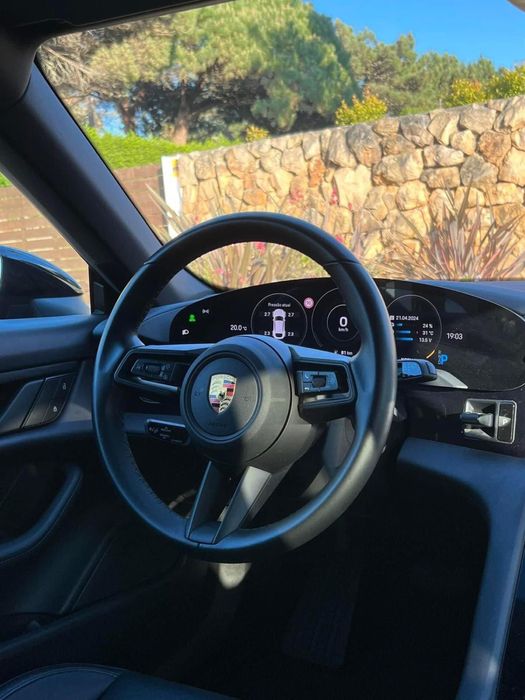 Porsche Taycan Cross Turismo