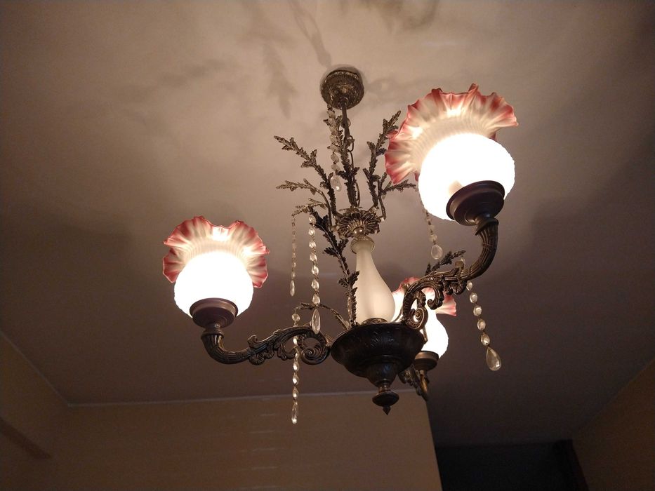 Candeeiro com pingentes para quarto