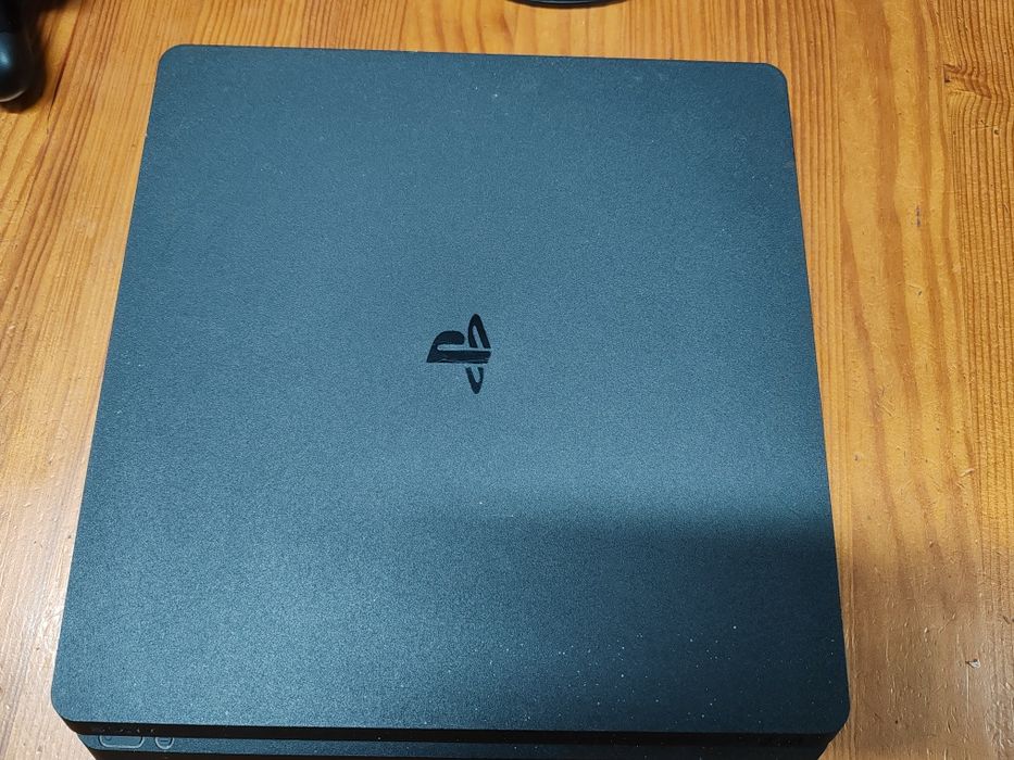 Vendo PS4 Slim- Bom Estado