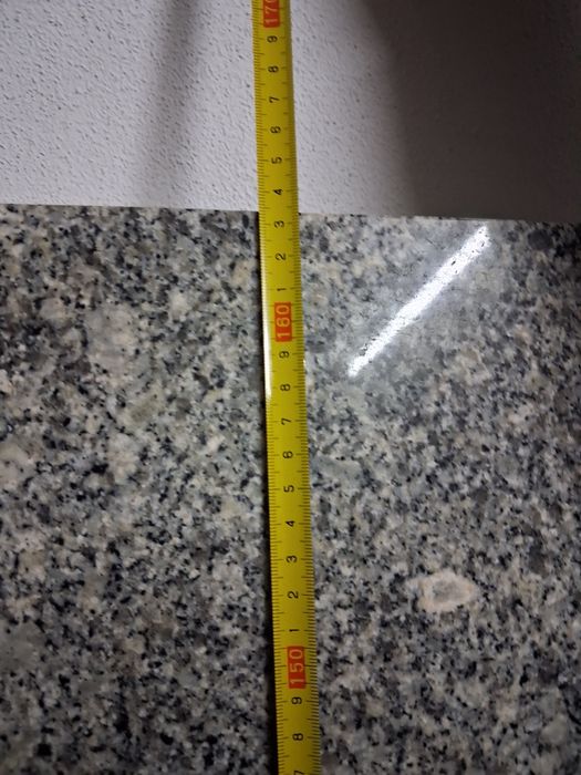 Banca para cozinha com lava loiça e pedra  .