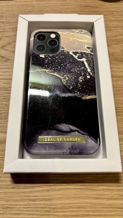 Etui iPhone 12 Ideal of Sweden