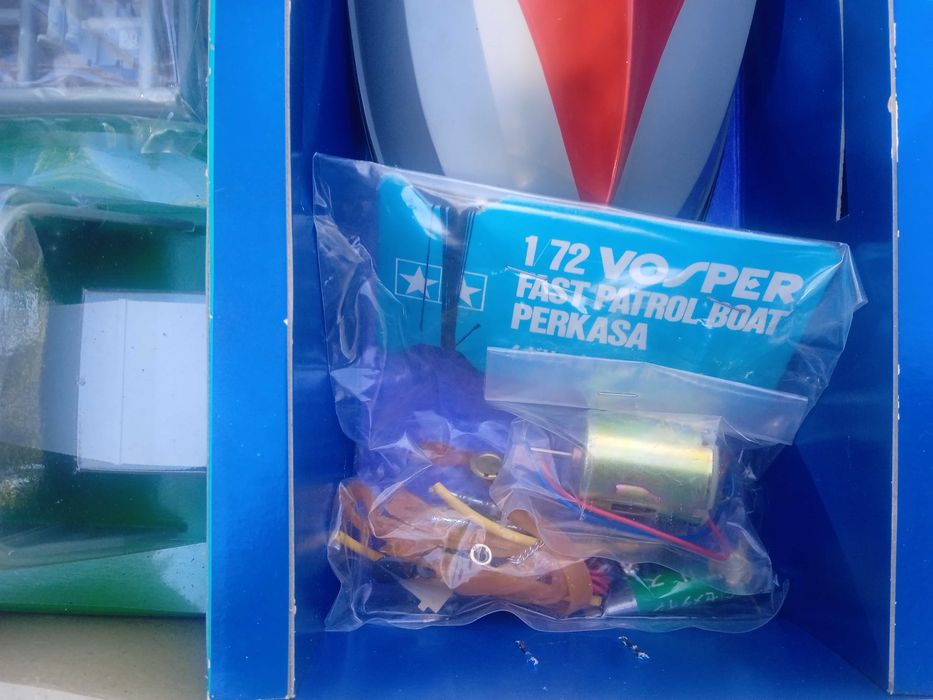 Barco patrulha que acelera a sério
