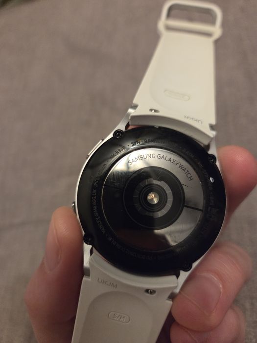 Samsung  Galaxy Watch 4  - 40mm - srebrny