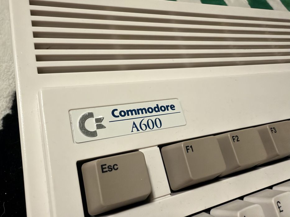 Amiga 600 Furia 68020, 2 MB Chip