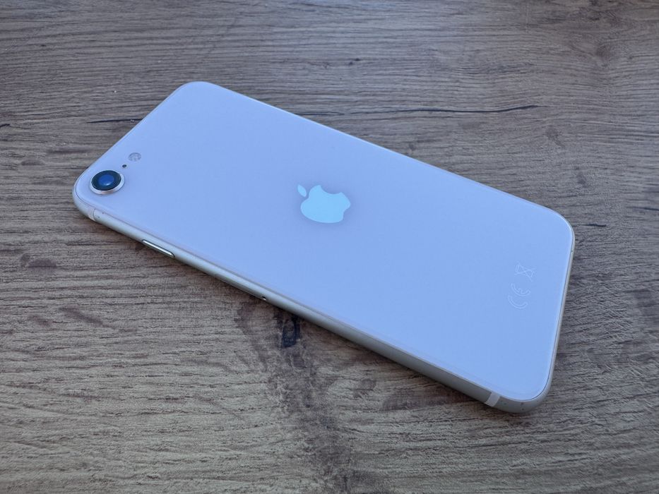 iPhone SE 2020 128 GB Branco – Funcional, com ecrã rachado