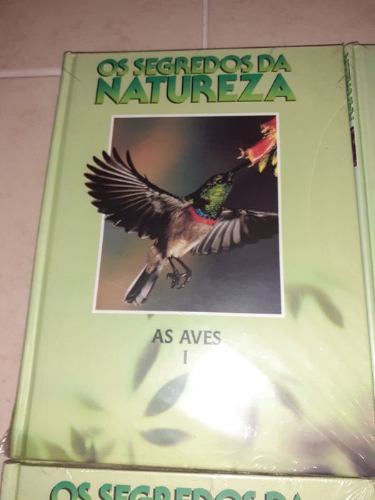 Conjunto de 8 livros os segredos da natureza.