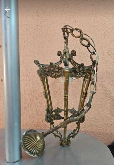 Venho dois lindos candeeiros.