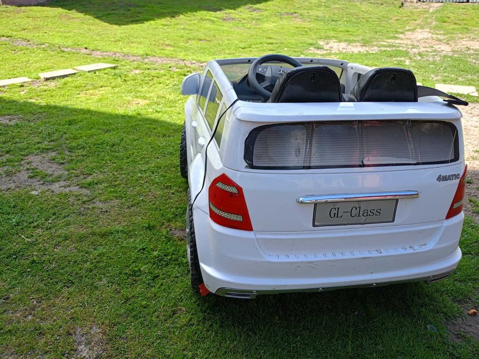 Дитячий автомобіль