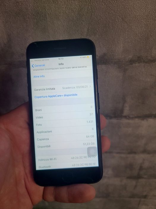 IPhone Se gen2 64gb Neverlock, icloud