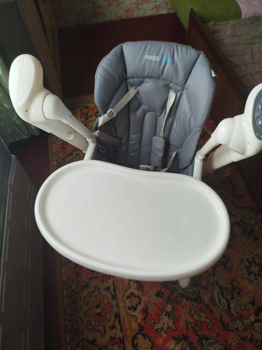 Продам гойдалку-столик 2в1