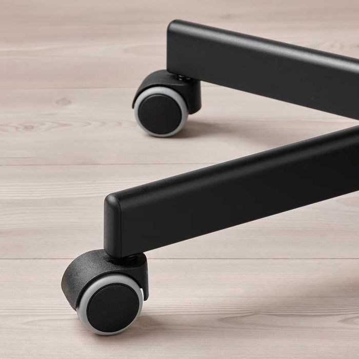 Cadeira Ikea FLINTAN – Rotativa com Braços em Preto
