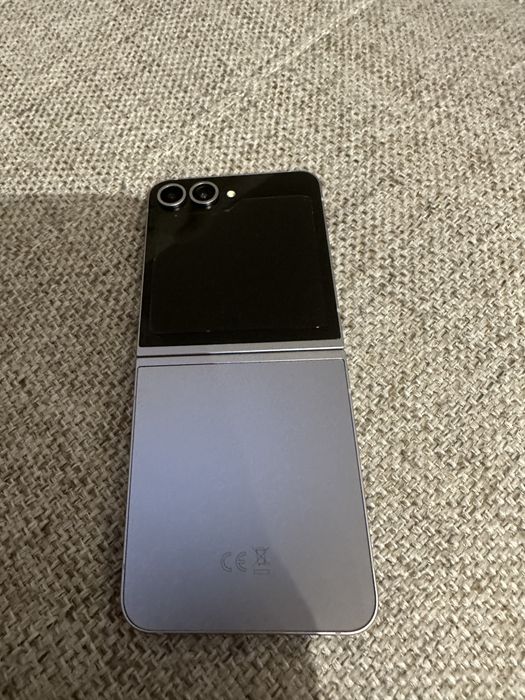 Смартфон Samsung Galaxy flip6 з гарантією
