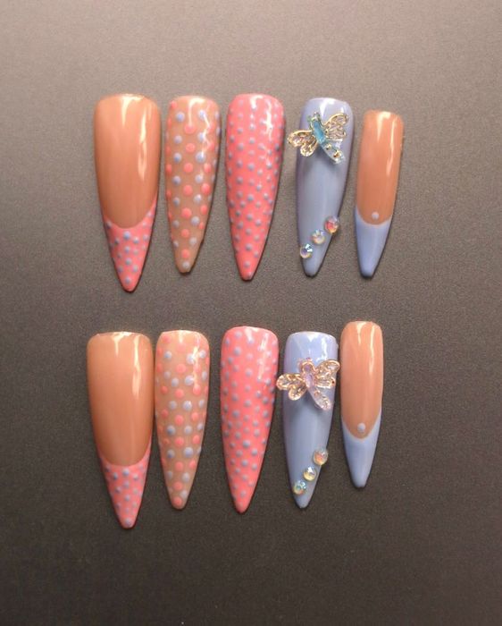 Press on nails tipsy