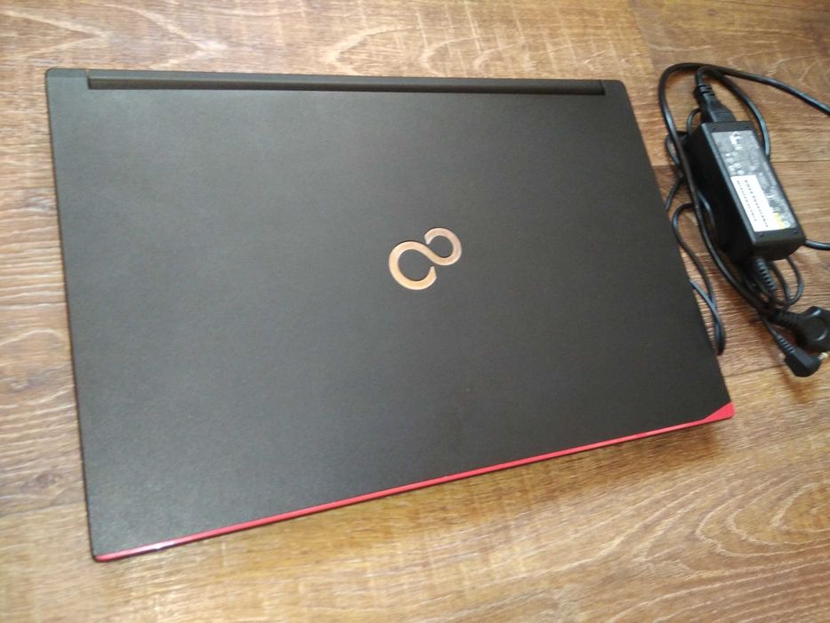 Ноутбук i5 6200U 15.6 Fujitsu E556 hdd 500Gb 8gb DDR4 Japan