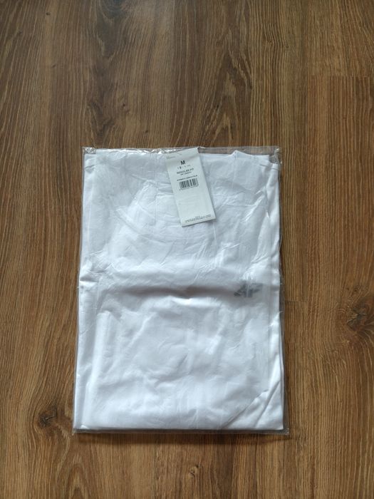 Longsleeve męski biały rozmiar M z małym czarnym logo 998