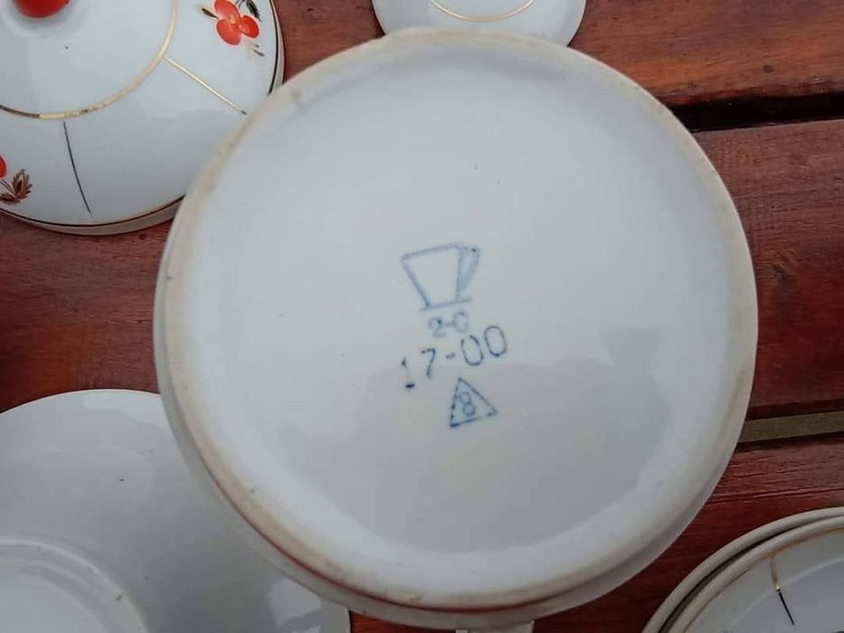 Porcelana ZSRR Baranówka 1960. Serwis do herbaty "Złota Kratka"