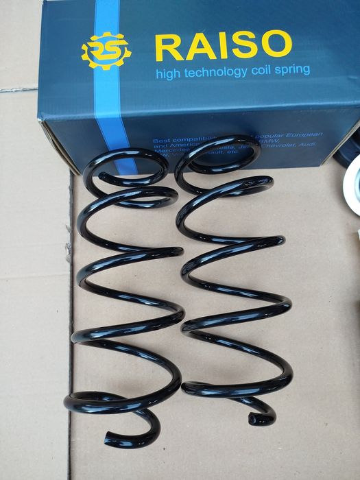 Пружины передние Октавия А5, Пассат B 6, Гольф 5