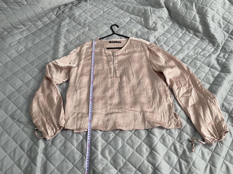 Cieniutka bluzeczka Bershka