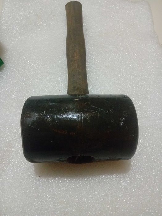 Maço de borracha grande.  Bom está
