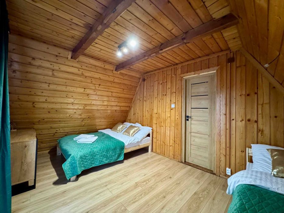 Widok na jezioro i relaks dla 13 osób – sauna, balia, basen
