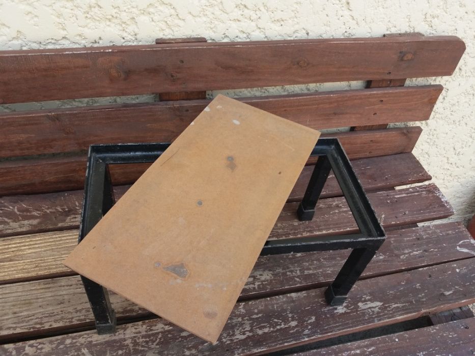 Suportes em ferro para PC