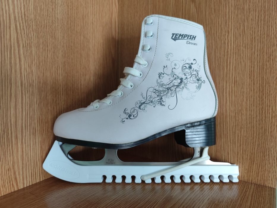 Коньки женские б/у