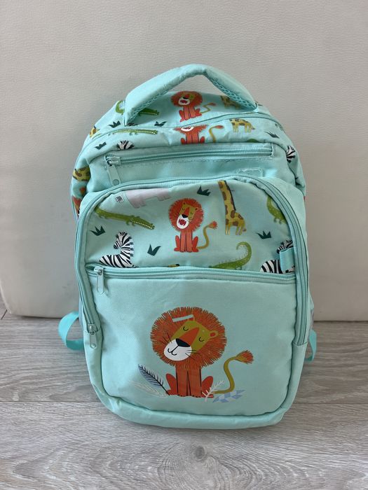 Продам рюкзак для школи легенький і зручний