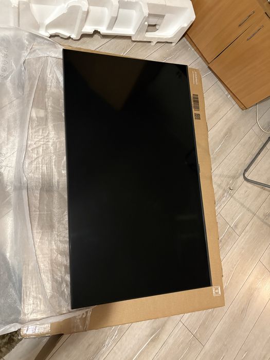 Samsung 50” AU7100 4K Smart TV (UE50AU7100) – гарний стан