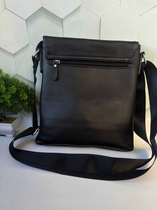 Чоловіча шкіряна сумка з натуральної шкіри бананка на плече