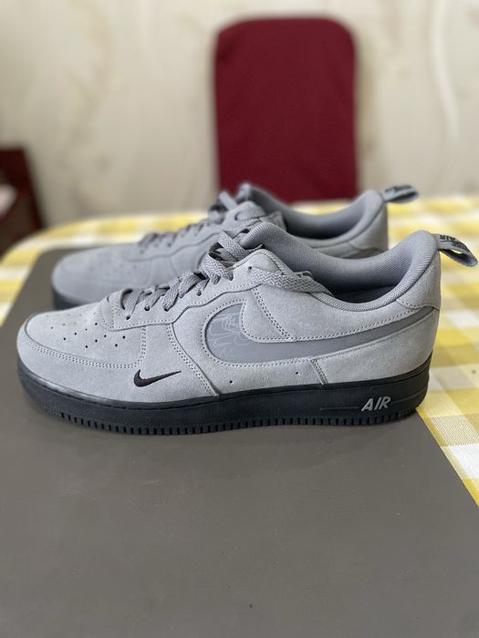 Кросівки чоловічі Nike Air Force 1 Low Jewel Suede Grey HQ3827-001