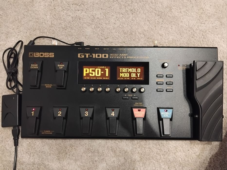 Pedaleira Boss GT100