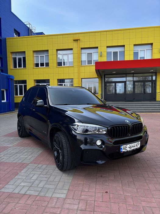 Продам СРОЧНО BMW X5 F15 3.0d