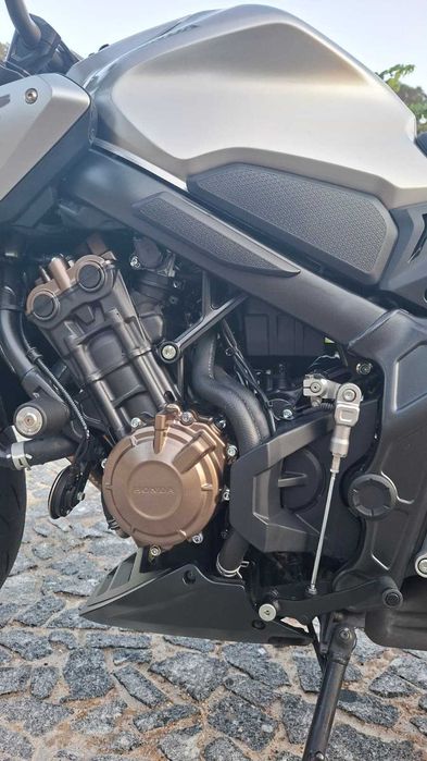 Honda CB650R | 2020 | 12.000 km | Vários Extras