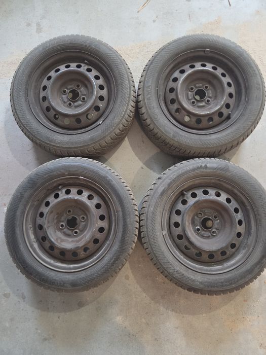 Koła zimowe corolla e12 195/60 r15  4x100