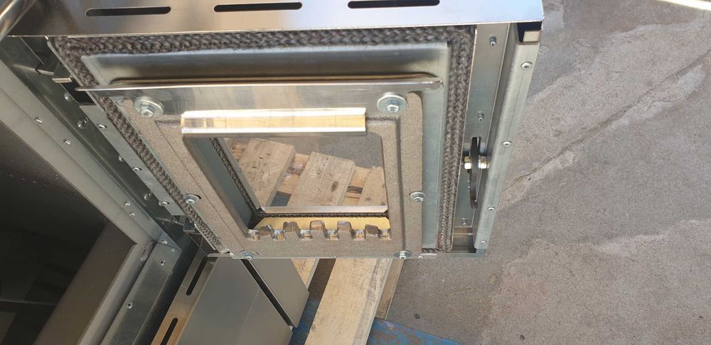 Senko C-20 kuchnia c.o. na drewno, antracyt, prawa