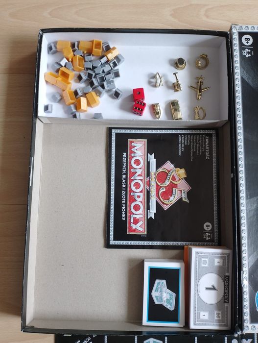 Monopoly przepych blask i nowe pionki w środku bardzo ładna