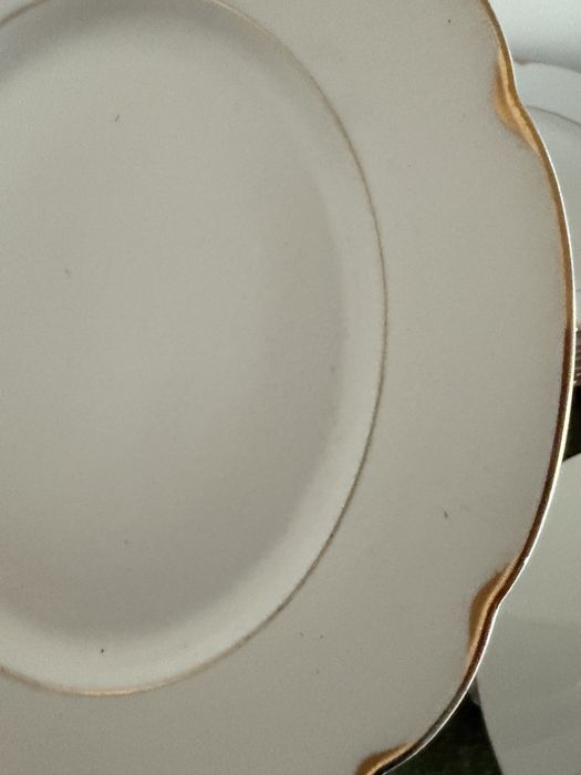 Duży zestaw obiadowy że złoceniami porcelana