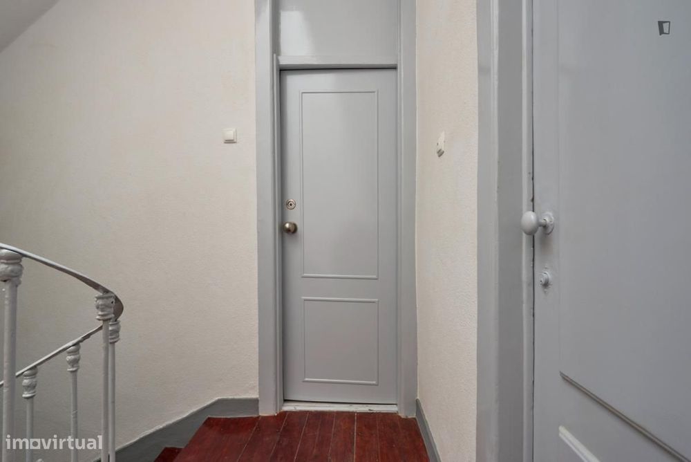 Quarto - localizado em Penha de França Lisbon