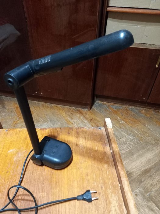 Лампа настольная