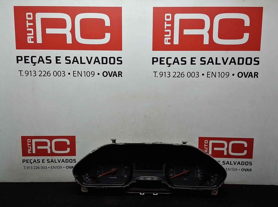 Grelha / Tampa de Gancho Reboque 9801904580 - PEUGEOT 208 I