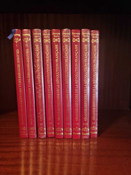 Lote de livros francês em capa de couro sobre a revolução francesa.