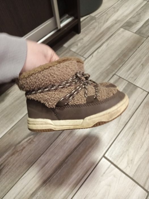 Зимові чобітки уги hm 25 розмір