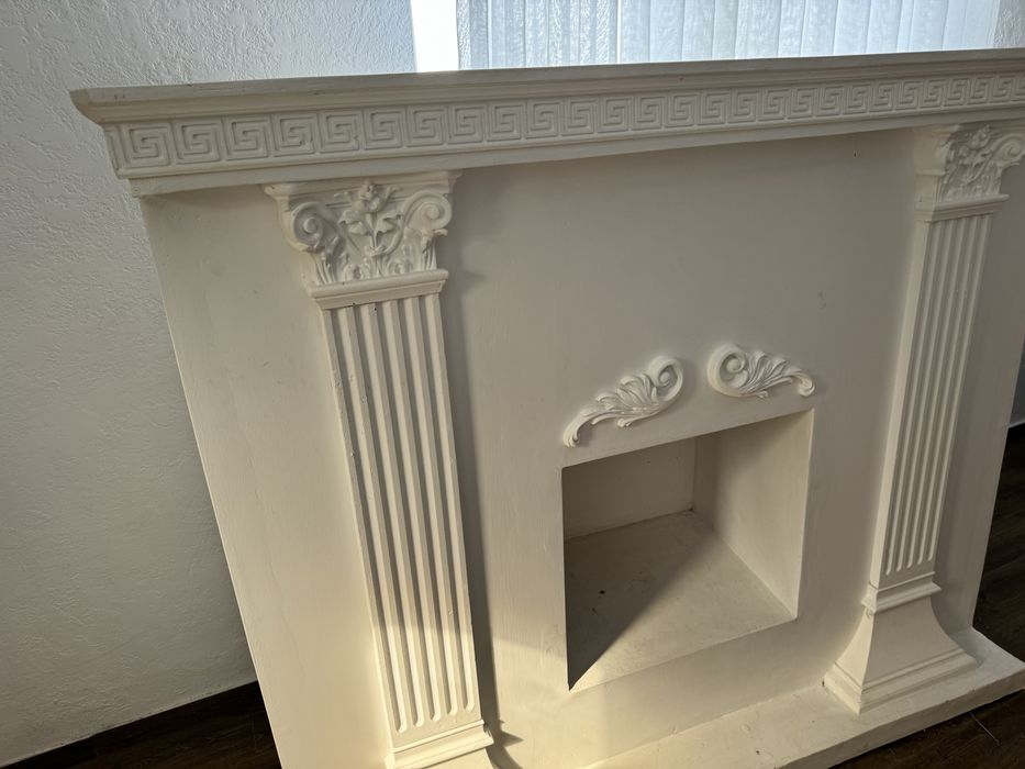 Декоративний камін