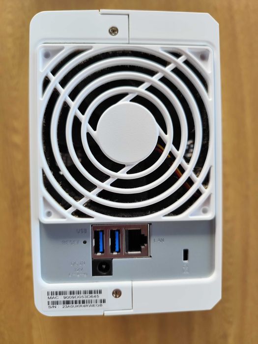 Synology DS223j NAS de secretária com 2 baias, branco