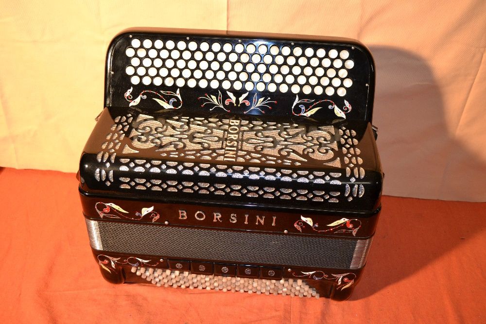 Acordeao Borsini 4 Voz 120 Baixos N . 67