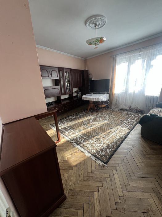 Продаж 2 км квартири у центрі міста