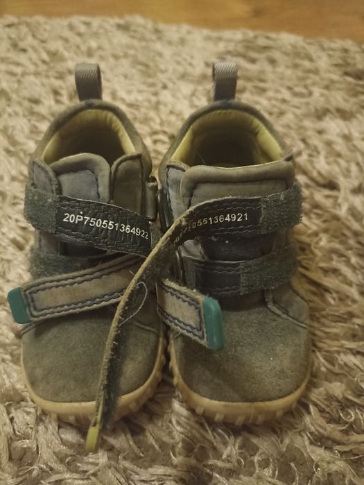 Buty niemowlęce skórzane