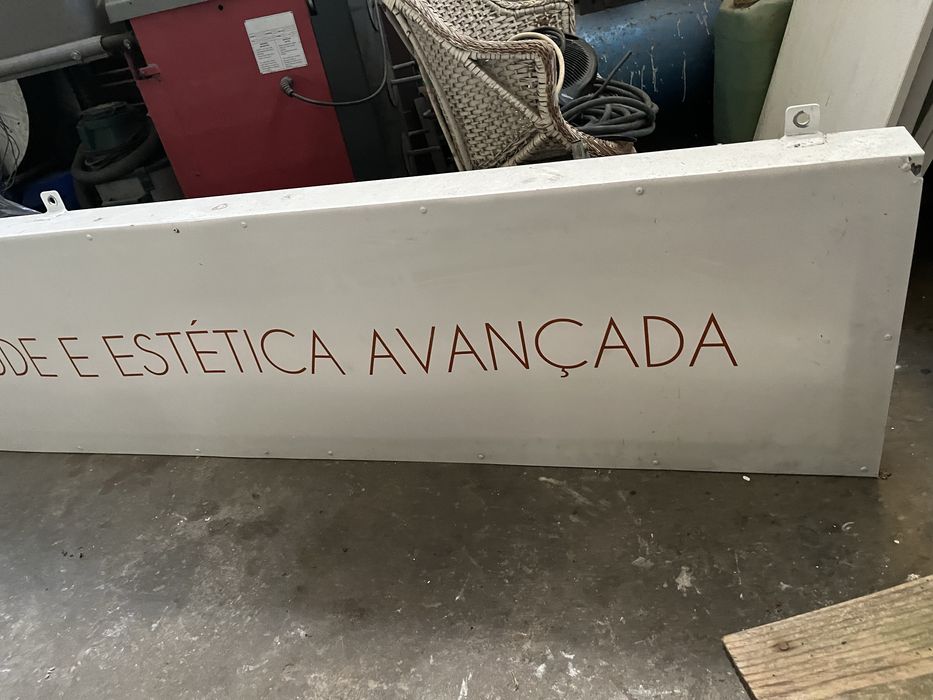 Reclame luminoso galvanizado(4meteos  x 50cm) Expessura 11cm