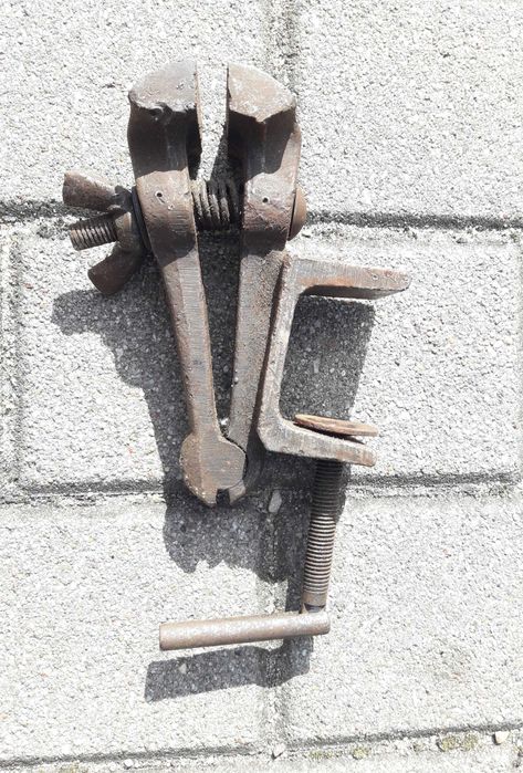 Stare małe imadło imadełko ścisk PRL